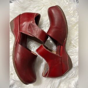 Spring Step L'ARTISTE Dark Red Leather Mary Janes Shoes Women’s Size 8.5